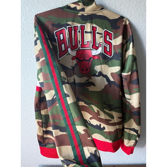 Chicago Bulls NBA Camo Track Jacket Full Zip Red White Stripe XLARGE - Picture 5 of 6